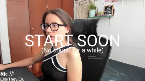 Nicole   TheyElleElu online show from September 11, 12:46 pm