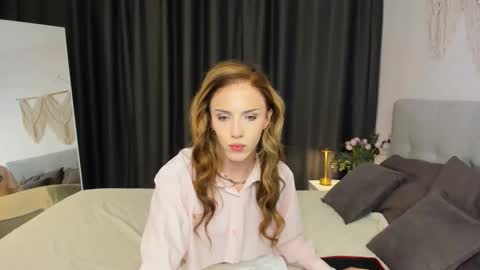 Tiffany online show from February 18, 8:38 pm