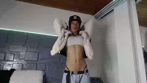 trinity_knox online show from September 24, 4:24 pm