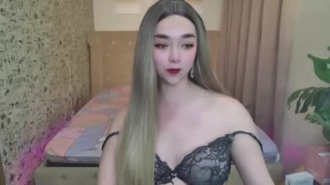 ts_yoshi_ online show from April 5, 1:03 am