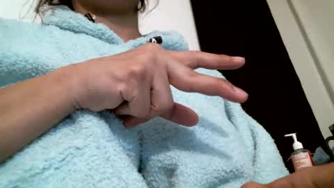 Bella online show from February 4, 8:28 pm