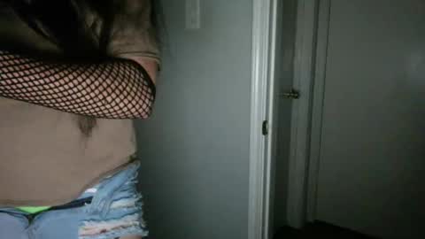 tscarlahdez online show from December 19, 7:35 am