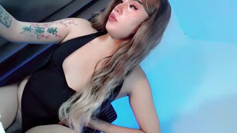 Snapshot of tsgirl_julian69 chatting on February 22, 6:52 pm Julian online show from February 22, 6:52 pm