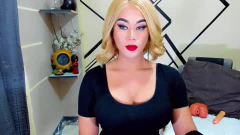 Nicoleeee online show from January 7, 8:34 pm