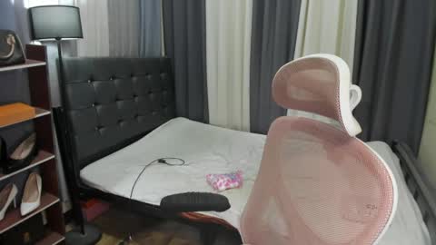 tsuncutmargauxx online show from April 10, 6:30 am