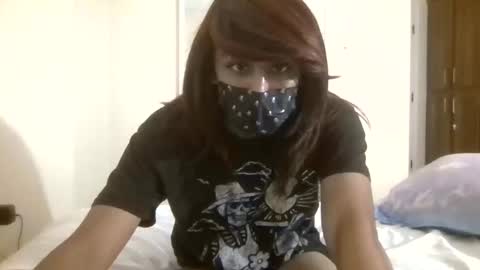 Snapshot of twinkyteddy chatting on October 18, 3:21 am twinkyteddy online show from October 18, 3:21 am