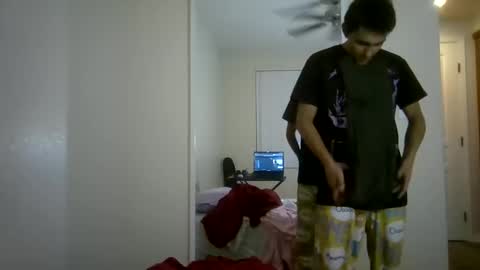 Snapshot of twinkyteddy chatting on October 21, 2:14 am twinkyteddy online show from October 21, 2:14 am