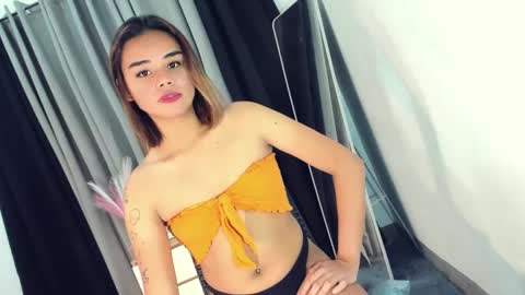 Snapshot of urasian_france69 chatting on December 3, 8:55 am FRANCINE cum with me in pvt or pwrd online show from December 3, 8:55 am