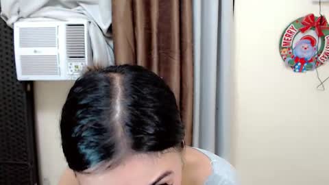 IM URCUTIE AYAH online show from December 2, 6:38 am