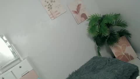 Bretesh online show from December 17, 3:17 pm