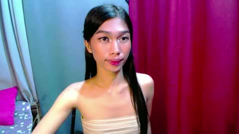 urloverjasmine_xx online show from July 11, 6:12 pm