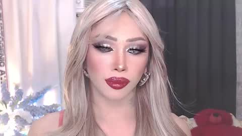 Amanda online show from April 3, 5:11 pm