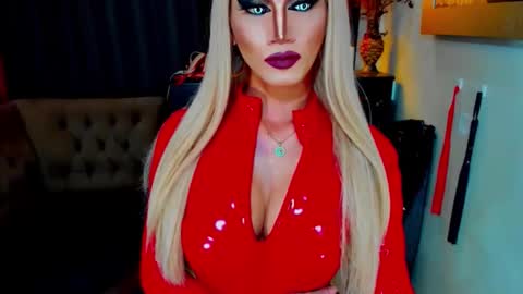 valentinadom95 online show from March 23, 4:06 am