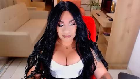 Snapshot of valentinaxqueen chatting on October 14, 11:15 pm online show from October 14, 11:15 pm