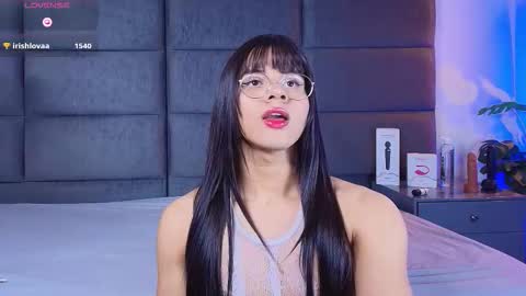 valentino moon online show from February 6, 2:50 am