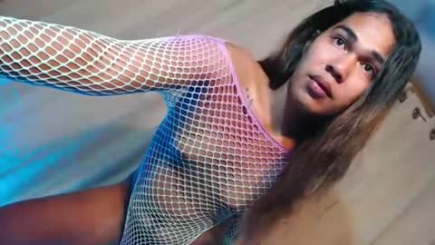 Snapshot of vampy_ebony_laxine chatting on October 13, 4:25 am vampy_ebony_laxine online show from October 13, 4:25 am