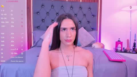 Ariana  online show from December 18, 9:20 pm