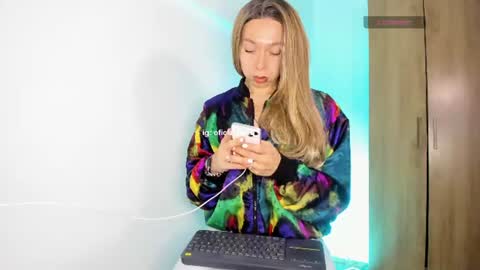 D A N I - INSTAGRAM VIKO QQ online show from July 1, 3:18 am