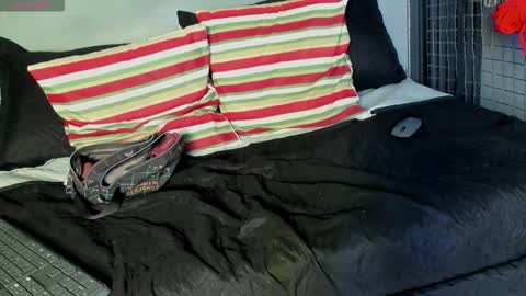 V I O L E T T E  online show from March 19, 10:21 pm