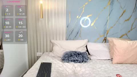 violetta_ross online show from September 18, 12:10 pm