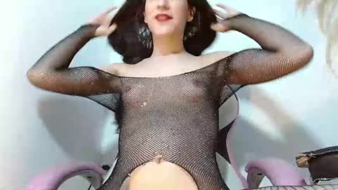 Princess Violet Valerious Follow me IGX violetvalerious online show from December 4, 3:20 am