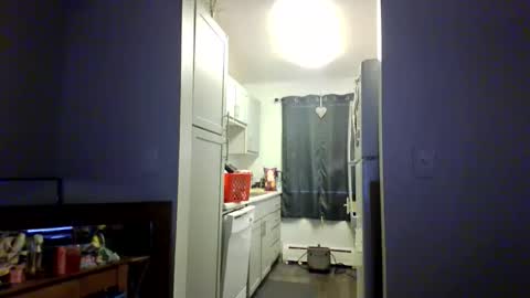 priscilla online show from April 16, 10:56 pm