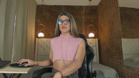 VittaaaPlease help me with your thumbs up its important  online show from January 4, 12:38 pm