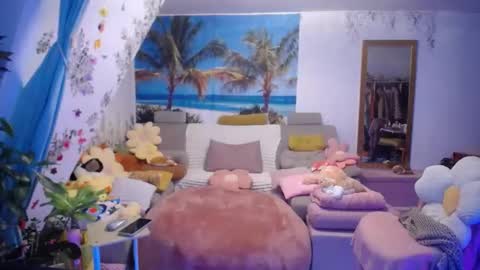 Snapshot of wannafeelitall chatting on October 16, 5:02 pm Emilia inst  online show from October 16, 5:02 pm