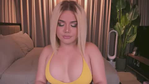 BELLA online show from December 14, 1:00 am