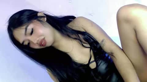 LE XI online show from February 5, 11:43 pm