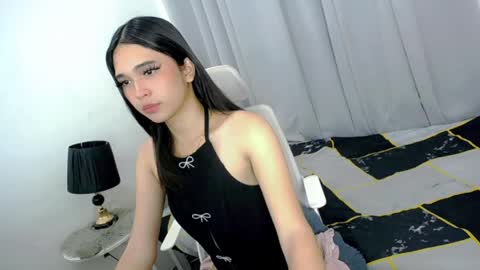 xairah_doux online show from April 12, 7:56 am