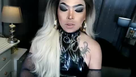 Zhavia online show from November 25, 7:16 pm