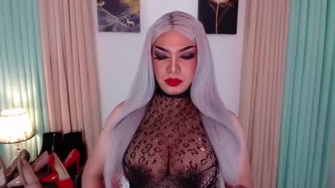 xxeroticdhaliaxx online show from December 5, 2:16 am