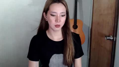 Dyanna Zulla online show from December 13, 2:27 pm