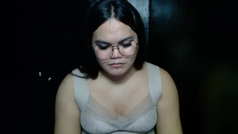Snapshot of xxkylie_smithxx chatting on October 11, 4:42 pm Kylie Smith online show from October 11, 4:42 pm