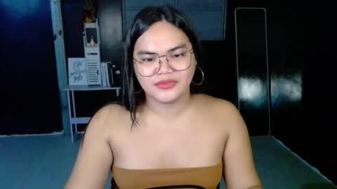 Kylie Smith online show from October 28, 9:12 pm