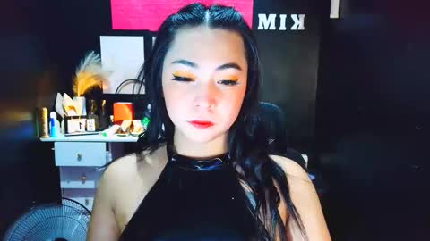 kim online show from December 17, 3:06 pm