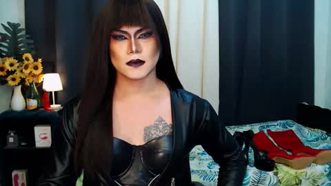 QueenMarina online show from October 25, 8:31 am