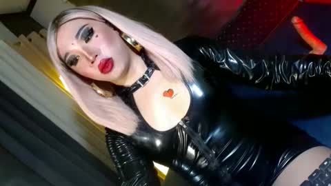 REYAN online show from April 6, 4:57 am