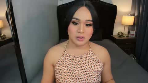 Snapshot of yanny_xoxo chatting on December 22, 3:33 pm Allisonn Hensly online show from December 22, 3:33 pm