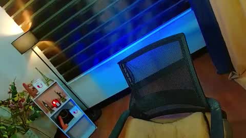 miss yasii online show from March 25, 5:06 pm