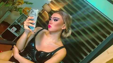 miss yasii online show from July 3, 4:24 pm