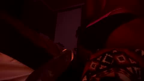 Ella Ts online show from March 28, 9:00 am