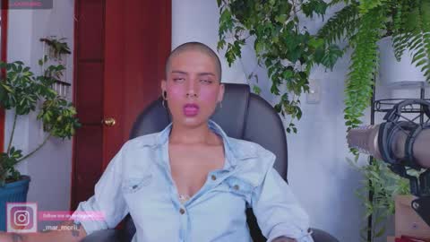 yeriawaddell  online show from March 1, 10:26 pm