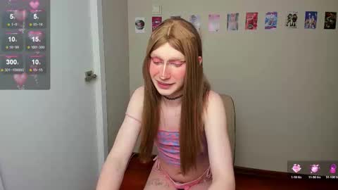 Mikaella - Mika online show from November 7, 9:15 pm