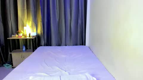 Snapshot of yonas_fucktoy chatting on October 3, 9:53 am yona online show from October 3, 9:53 am