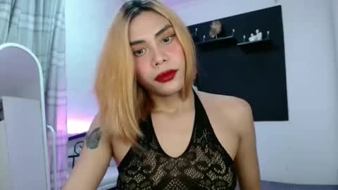 LEXI online show from December 1, 4:42 pm