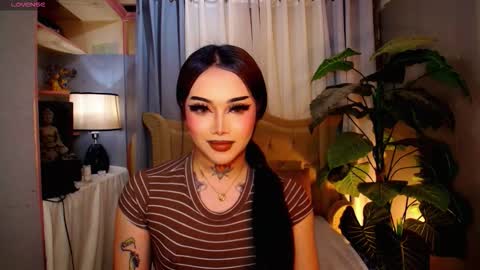 kim online show from November 17, 10:15 am