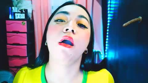 lyla online show from February 1, 8:35 am