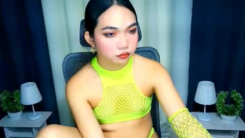 Goddess Yoshi online show from November 12, 11:03 pm